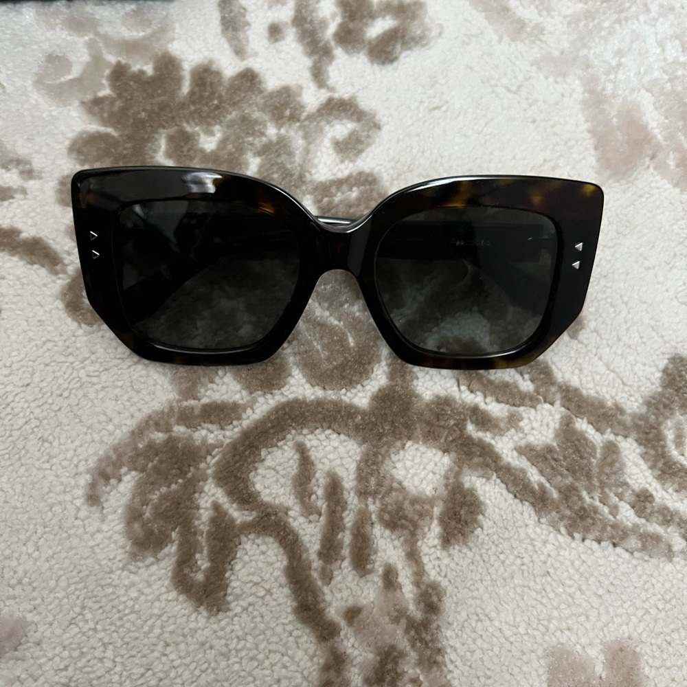 Brand new fendi sunglasses